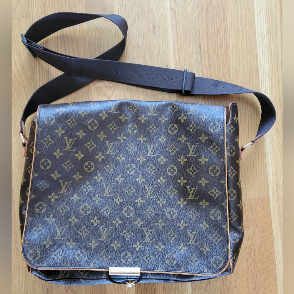 Louis Vuitton Shoulder Bag